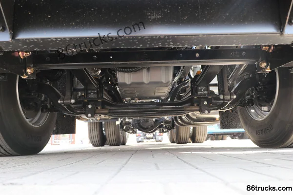 Foton Auman GTL 6 series heavy truck 430 hp 6X4(10 wheels) tractor truck Chassis (1) | 86Trucks