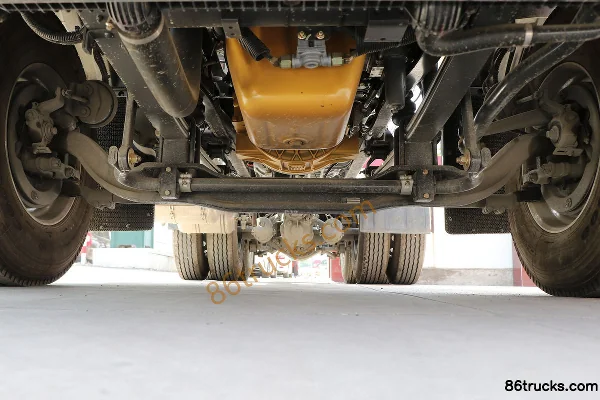 Dongfeng H7 12.5L LNG 480hp 6X4(10 wheels) Fast Gear 12-Speed Hazardous Materials Tractor Truck Chassis (1) | 86Trucks