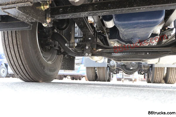 Foton AumanGTL Série 6 Camion lourd Version de base 460 ch 6X4(10 roues) Tracteur routier LNG (China VI) Châssis (2) | 86Trucks