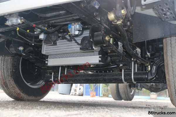 Foton Times M3 115 ch 4X2(6 roues) 4,165 m camion de vente à cabine simple Châssis (3) | 86Trucks