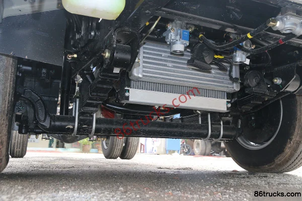 Foton Times M3 115 ch 4X2(6 roues) 4,165 m camion de vente à cabine simple Châssis (2) | 86Trucks
