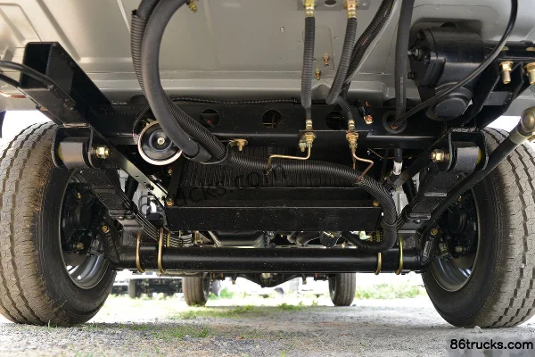 Kama Ruiling 1.3L 91hp 4X2(6 wheels) gasoline 2.85m single-row stake micro truck (China VI) Chassis (1) | 86Trucks