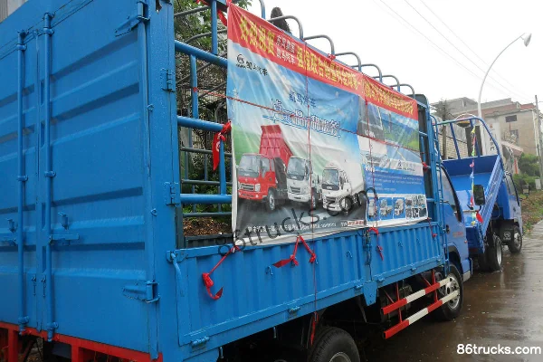 Kama Haoyunlai 106 ch 4X2(6 roues) camion léger 4,2 m à ridelles et semi-plateau Châssis (2) | 86Trucks