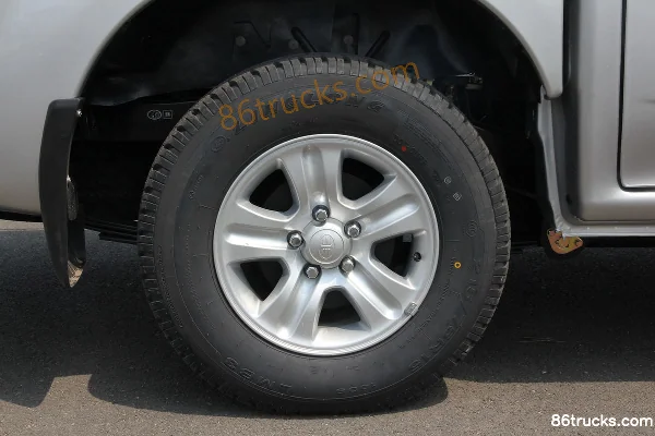 FAW-GM Kunchun 2013 2WD 2.4L Diesel Double Cab Pickup Chassis (6) | 86Trucks