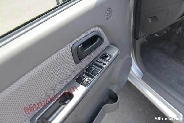 FAW-GM Kunchun 2013 2WD 2.4L Diesel Double Cab Pickup Chassis (3) | 86Trucks