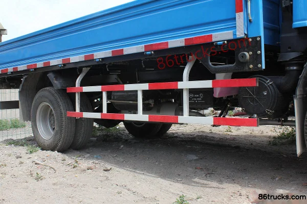 JAC Shuailing 109 ch 4X2(6 roues) Camion léger plateau 4,2 m à cabine simple (version standard) Carrosserie (3) | 86Trucks