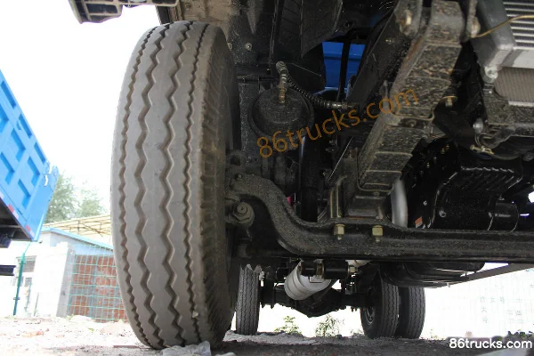 JAC Shuailing 109 ch 4X2(6 roues) Camion léger plateau 4,2 m à cabine simple (version standard) Châssis (2) | 86Trucks