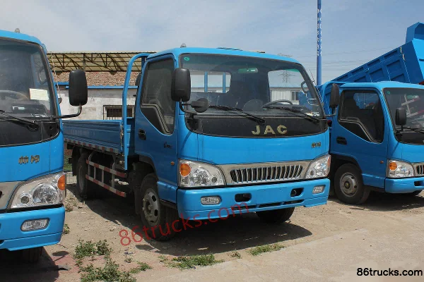 JAC Shuailing 109 ch 4X2(6 roues) Camion léger plateau 4,2 m à cabine simple (version standard) Extérieur (3) | 86Trucks