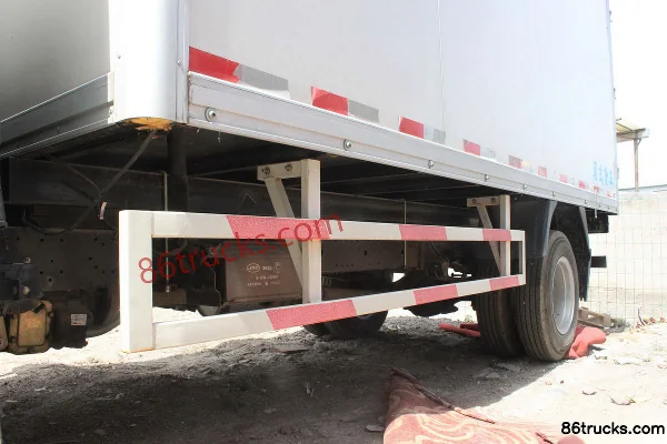 JAC Shuailing K340 152 hp 4X2(6 wheels) 4.12m single-row box van truck Chassis (2) | 86Trucks