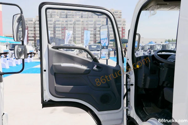 Foton Auman Zhilan 6.5T 4X2(6 wheels) Electric Multi-function Dust Suppression Truck (Beizhongdian Brand) Cab (1) | 86Trucks