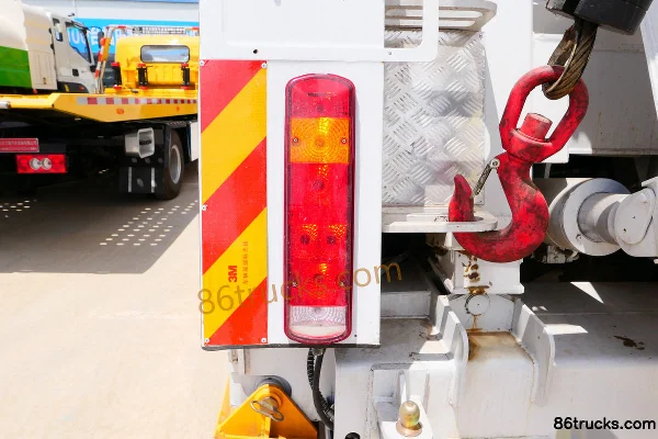 Sinotruk HOWO-7 380 hp 8X4(12 wheels) Wrecker (Beizhongdian Brand) Body (2) | 86Trucks