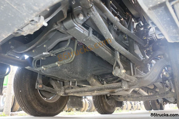 Sinotruk HOWO T7H camion lourd 440 ch 8X4(12 roues) 9,33 m camion frigorifique (marque Hongchang Tianma) Châssis (2) | 86Trucks