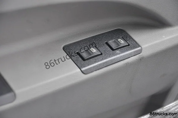 Dongfeng D912 220hp 6X2(8 wheels) 7.2m dump truck Cab (1) | 86Trucks