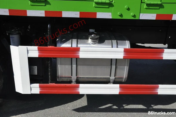Dongfeng D912 220hp 6X2(8 wheels) 7.2m dump truck Chassis (2) | 86Trucks