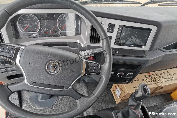 SHACMAN Delong L3000 Flagship Edition 220hp 4X2(6 wheels) 6.75m Van Cargo Truck Cab (3) | 86Trucks