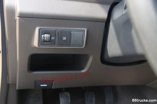 Wuling Hongguang V 2019 Jinqu 99 ch essence 1.5L camion fourgon (China VI) Cabine (3) | 86Trucks