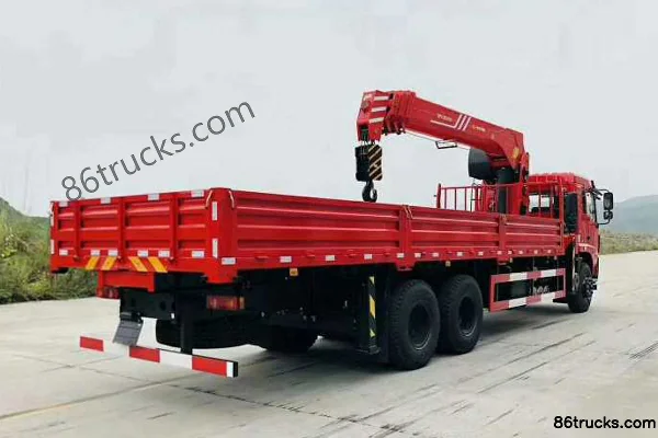 Dongfeng Changxing D3 240 hp 6X4(10 wheels) 8.3m Truck-Mounted Crane Exterior (3) | 86Trucks