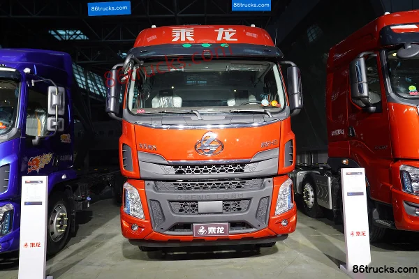 Dongfeng Liuqi Chenglong H5 Medium Truck High-End Edition 240 hp 4X2(6 wheels) 6.8m Flatbed Cargo Truck Exterior (2) | 86Trucks