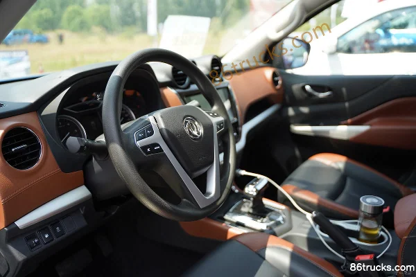 Zhengzhou Nissan Ruichi 6 Base Model 2019 Standard Type 2.4L Gasoline 158 hp 4x2(6 wheels) Double Row Pickup Truck (China VI) Chassis (2)