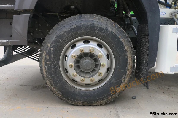 Sinotruk Haohan N7G 380 ch 6X4(10 roues) châssis de camion malaxeur (3) | 86Trucks