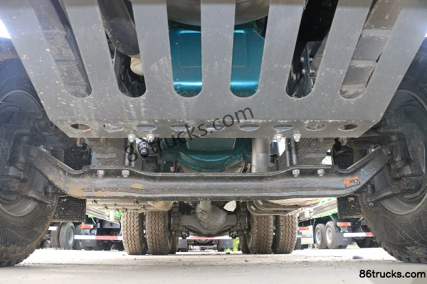 Sinotruk Haohan N7G 380 ch 6X4(10 roues) châssis de camion malaxeur (1) | 86Trucks