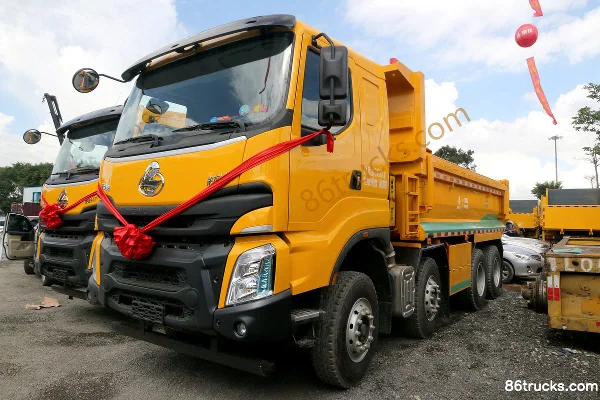 Dongfeng Liuqi Chenglong H7 375 ch 8X4(12 roues) 5,6 m benne à ordures Extérieur (3) | 86Trucks
