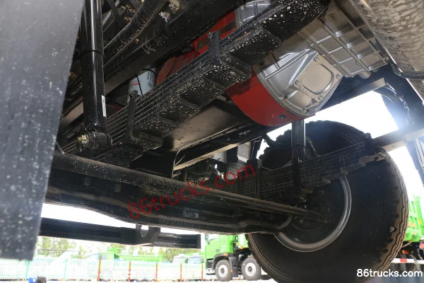 Foton AumanGTL 360hp 8X4(12 wheels) 7.2cbm concrete mixer truck Chassis (3) | 86Trucks