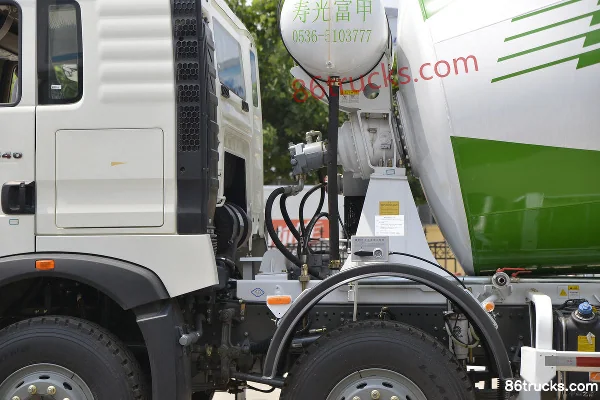 Sinotruk HOWO TX6 340 ch 8X4(12 roues) 7,37 m³ camion malaxeur (marque Hongchang Tianma) Châssis (1) | 86Trucks