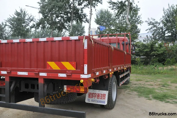 SHACMAN Commercial Vehicle Xuande X6 Medium Truck Standard Load Edition 170hp 4X2(6 wheels) 6.75m Flatbed Cargo Truck Body (3) | 86Trucks