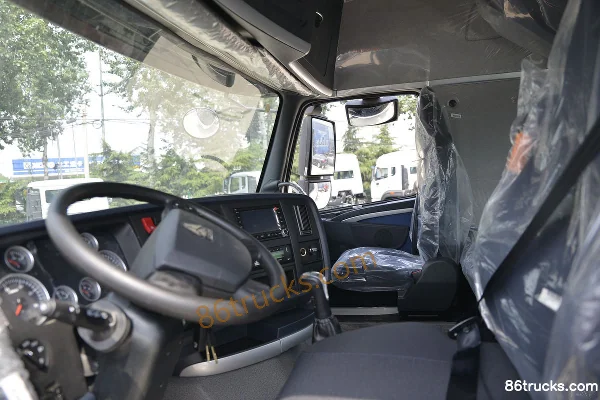 Sinotruk HOWO T7H 440 hp 6X4(10 wheels) LNG tractor truck (12T rear axle, China VI) Cab (3) | 86Trucks