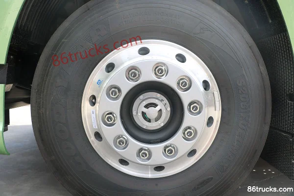 FAW Jiefang J7 Heavy Truck 550 hp 6X4(10 wheels) Tractor Truck (Rich Green) Chassis (1) | 86Trucks