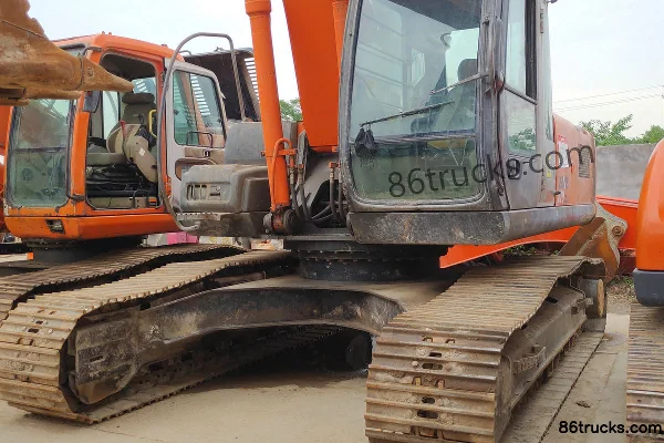 Hitachi ZX250LC-3 Medium Excavator Exterior (2) | 86Trucks