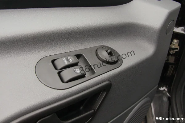 JAC i6-R350 2019 4,5 T 6 m camion de livraison utilitaire électrique pur 92,16 kWh Cabine (2) | 86Trucks