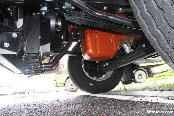 JAC Gallop A5XⅢ Medium Truck 240hp 4X2(6 wheels) 6.8m Van Cargo Truck (Dual Fuel Tank) Chassis (3) | 86Trucks