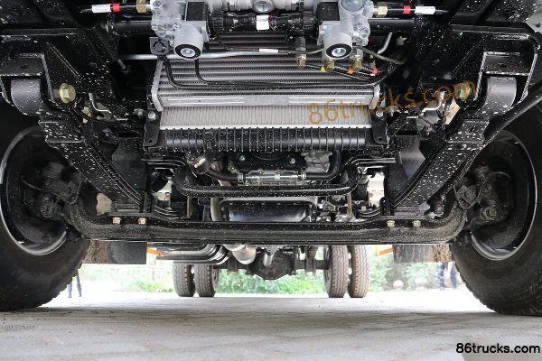 JMC Kaiyun Blue Whale Standard Edition 152hp 4X2(6 wheels) 4.08m single-row van light truck (China VI) Chassis (1) | 86Trucks