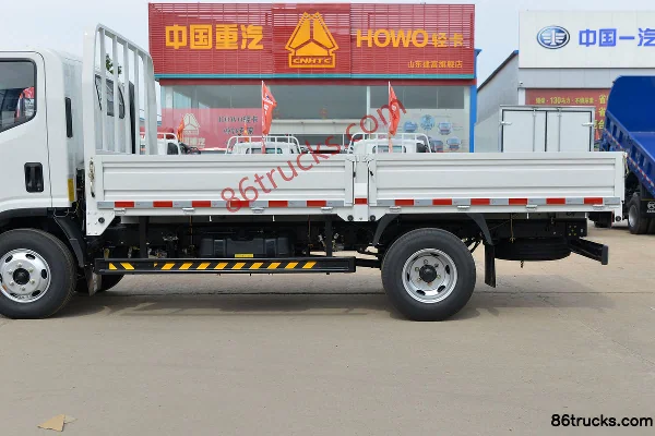 Kama Kaijie M1 110 hp 4X2(6 wheels) 4.16m Single Row Flatbed Light Truck Body (2) | 86Trucks
