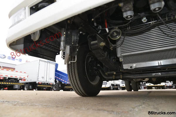 Kama Kaijie M3 high-end version 110 hp 4X2(6 wheels) 4.16m single-row stake light truck Chassis (2) | 86Trucks