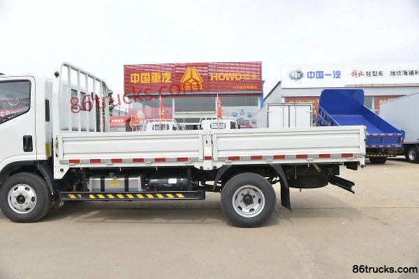 Kama Kaijie M3 high-end version 110 hp 4X2(6 wheels) 4.16m single-row stake light truck Body (2) | 86Trucks