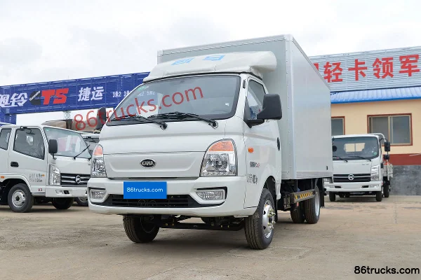 Kama Ruihang X3 110 hp 4X2(6 wheels) 3.18m single-row van micro truck Exterior (3) | 86Trucks