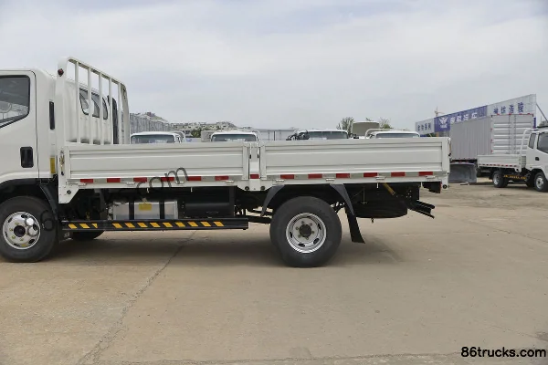 Kama Kaijie M6 129 hp 4X2(6 wheels) 4.2m single-row flatbed light truck (1089 rear axle) Body (2) | 86Trucks