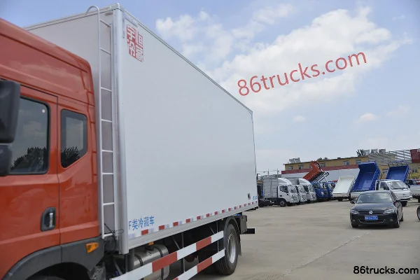 Dongfeng Duolika D9 185hp 4X2(6 wheels) 7.68m refrigerated truck Body (1) | 86Trucks