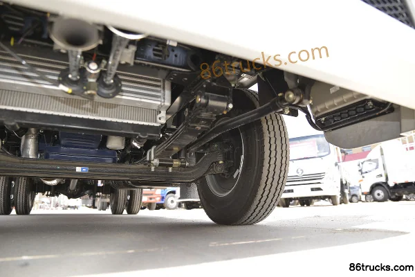 SHACMAN Light Truck Delong K3000 Standard 150hp 4X2(6 wheels) 3.85m semi-row flatbed light truck Chassis (3) | 86Trucks