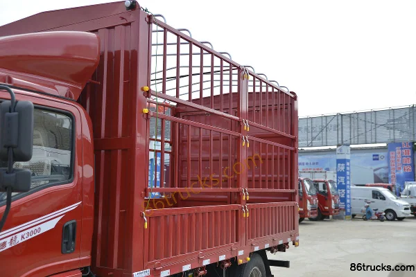 SHACMAN Light Truck Delong K3000 160hp 4X2(6 wheels) 4.18m Single Row Stake Truck Body (1) | 86Trucks