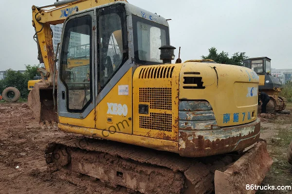 XCMG XE80 Crawler Excavator Exterior (3) | 86Trucks