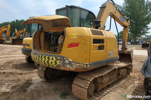 XCMG XE80D Crawler Excavator Exterior (3) | 86Trucks