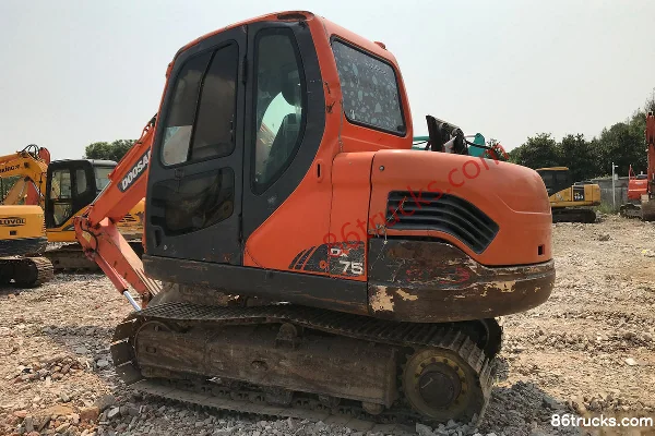 Doosan DX75 excavatrice sur chenilles Extérieur (2) | 86Trucks