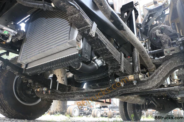 Sinotruk HOWO Tongshuai 190 ch 4X2(6 roues) camion léger à ridelles 4,15 m cabine simple Châssis (3) | 86Trucks