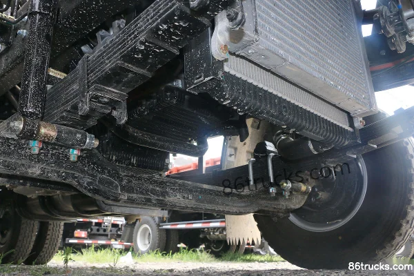 Sinotruk HOWO Tongshuai 190 ch 4X2(6 roues) camion léger à ridelles 4,15 m cabine simple Châssis (2) | 86Trucks