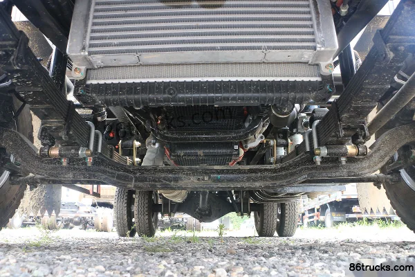Sinotruk HOWO Tongshuai 190 ch 4X2(6 roues) camion léger à ridelles 4,15 m cabine simple Châssis (1) | 86Trucks
