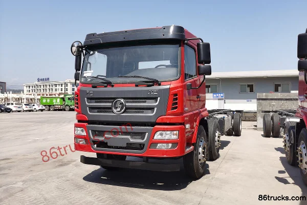 SHACMAN Commercial Vehicle Xuande X6 Medium Truck 240 hp 6X2(8 wheels) 9.6m Sideboard Cargo Truck Exterior (3) | 86Trucks